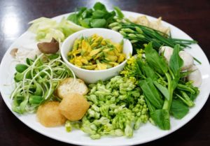 花鍋でお花と野菜をもりもり タイの食用花の食べ方 Mangosteen Kitchen